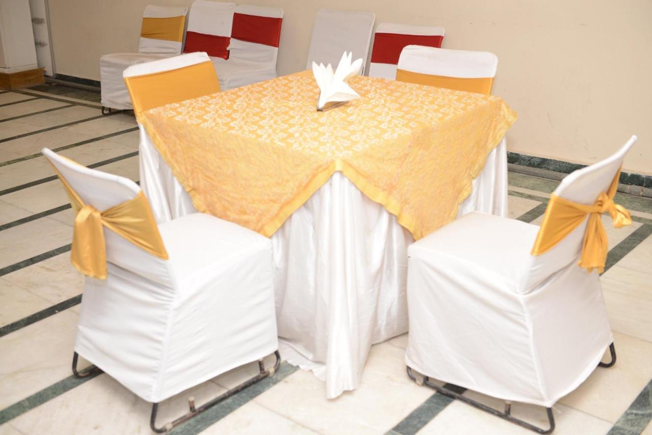 Hotel Balsons Continental New Delhi Luaran gambar